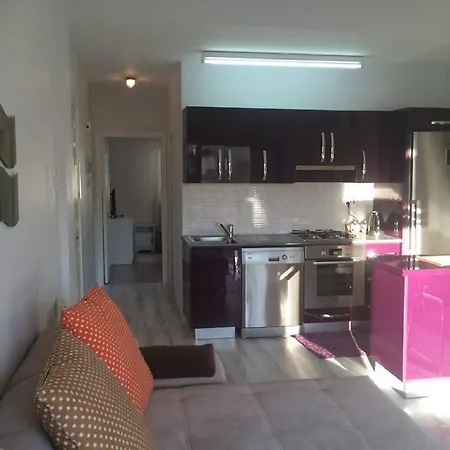 Two Views Apartment *
